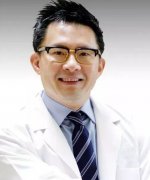 坤萨（Dr.Poonsak Waikwamdee）博士 泰国曼谷医院